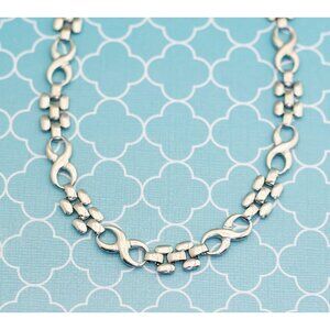 Vintage Unique Infinity Chain and Link Silver Tone Necklace 18 Inch - R27
